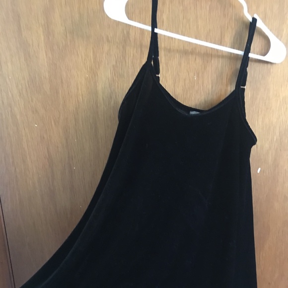 beautiful velvet one size black dress - Picture 3 of 3